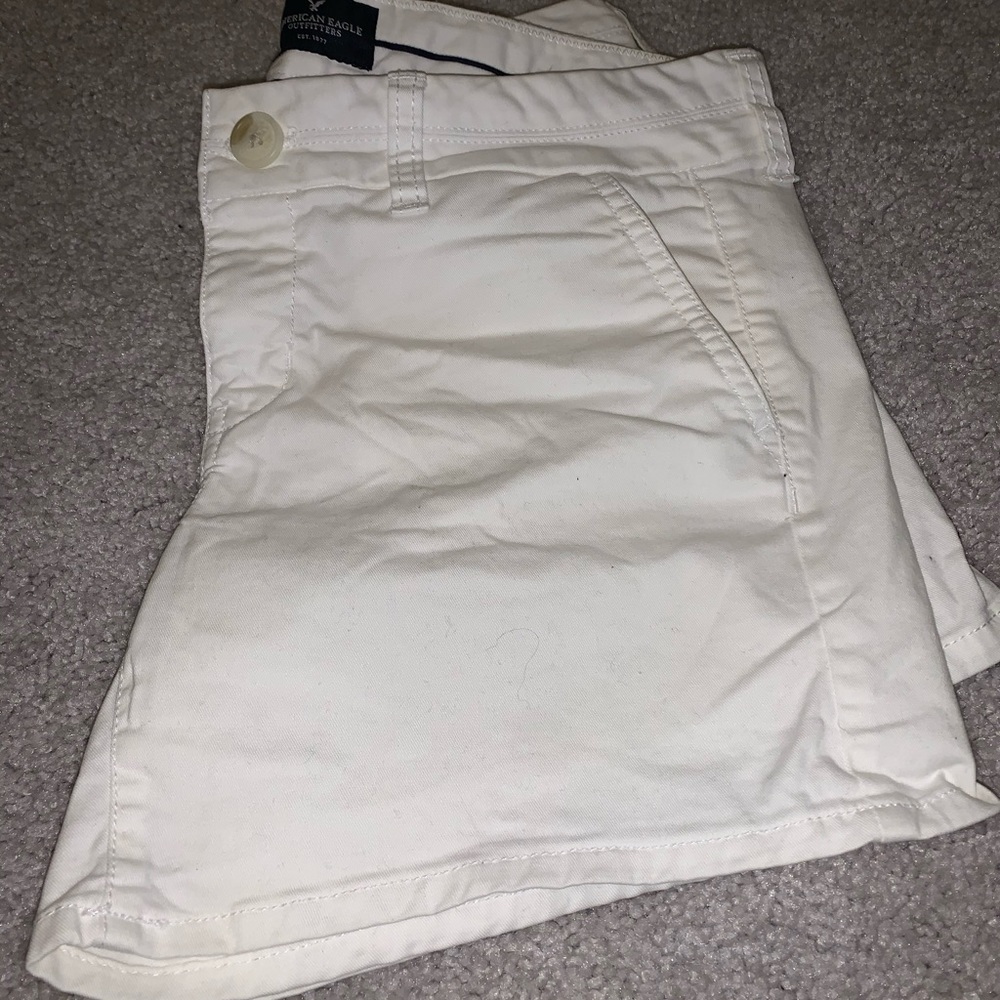American Eagle white midi short